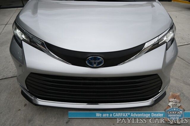 2023 Toyota Sienna XLE Hybrid / AWD / Power & Heated Leather Seats / Sunroof / Adaptive Cruise / Lane Depart & Blind Spot Alert / Apple CarPlay & Android Auto / Back Up Camera / Rear Captain Chairs / 3rd Row / 36 MPG / 1-Owner Anchorage AK