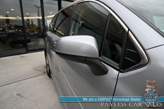 2023 Toyota Sienna XLE Hybrid / AWD / Power & Heated Leather Seats / Sunroof / Adaptive Cruise / Lane Depart & Blind Spot Alert / Apple CarPlay & Android Auto / Back Up Camera / Rear Captain Chairs / 3rd Row / 36 MPG / 1-Owner Anchorage AK