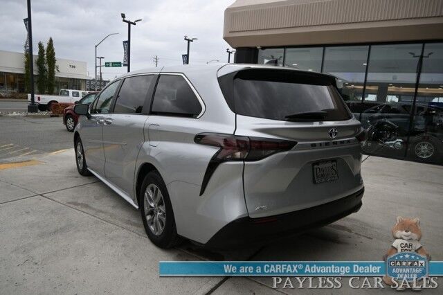 2023 Toyota Sienna XLE Hybrid / AWD / Power & Heated Leather Seats / Sunroof / Adaptive Cruise / Lane Depart & Blind Spot Alert / Apple CarPlay & Android Auto / Back Up Camera / Rear Captain Chairs / 3rd Row / 36 MPG / 1-Owner Anchorage AK