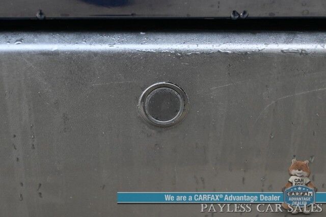 2023 Toyota Sienna XLE Hybrid / AWD / Power & Heated Leather Seats / Sunroof / Adaptive Cruise / Lane Depart & Blind Spot Alert / Apple CarPlay & Android Auto / Back Up Camera / Rear Captain Chairs / 3rd Row / 36 MPG / 1-Owner Anchorage AK