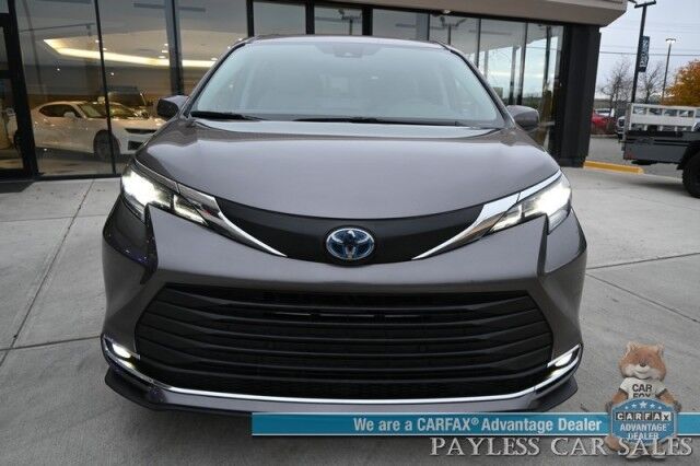 2023 Toyota Sienna XLE Hybrid / AWD / Power & Heated Leather Seats / Sunroof / Adaptive Cruise / Lane Depart & Blind Spot Alert / Apple CarPlay & Android Auto / Back Up Camera / Rear Captain Chairs / 3rd Row / 36 MPG / 1-Owner