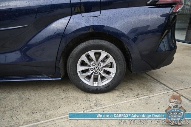 2023 Toyota Sienna XLE Hybrid / AWD / Power & Heated Leather Seats / Sunroof / Adaptive Cruise / Lane Depart & Blind Spot Alert / Apple CarPlay & Android Auto / Back Up Camera / Rear Captain Chairs / 3rd Row / 36 MPG / 1-Owner Anchorage AK
