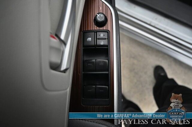 2023 Toyota Sienna XLE Hybrid / AWD / Power & Heated Leather Seats / Sunroof / Adaptive Cruise / Lane Depart & Blind Spot Alert / Rear Captain Chairs / 3rd Row / Apple CarPlay & Android Auto / Back Up Camera / 36 MPG / 1-Owner Anchorage AK