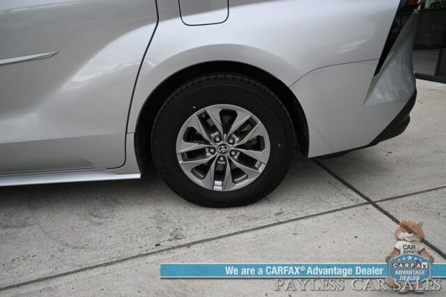2023 Toyota Sienna XLE Hybrid / AWD / Power & Heated Leather Seats / Sunroof / Adaptive Cruise / Lane Depart & Blind Spot Alert / Rear Captain Chairs / 3rd Row / Apple CarPlay & Android Auto / Back Up Camera / 36 MPG / 1-Owner Anchorage AK