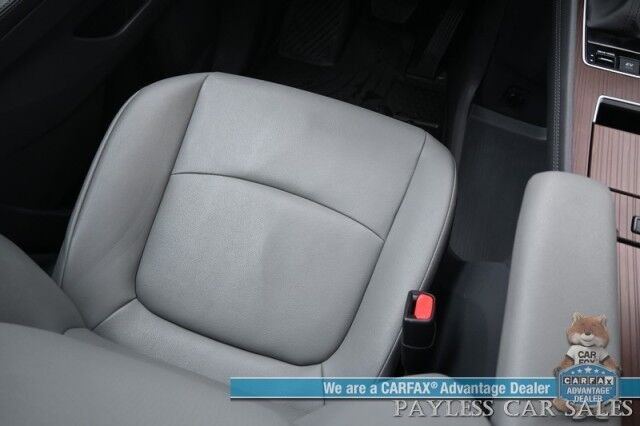 2023 Toyota Sienna XLE Hybrid / AWD / Power & Heated Leather Seats / Sunroof / Adaptive Cruise / Lane Depart & Blind Spot Alert / Rear Captain Chairs / 3rd Row / Apple CarPlay & Android Auto / Back Up Camera / 36 MPG / 1-Owner Anchorage AK