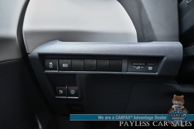 2023 Toyota Sienna XLE Hybrid / AWD / Power & Heated Leather Seats / Sunroof / Adaptive Cruise / Lane Depart & Blind Spot Alert / Rear Captain Chairs / 3rd Row / Apple CarPlay & Android Auto / Back Up Camera / 36 MPG / 1-Owner Anchorage AK