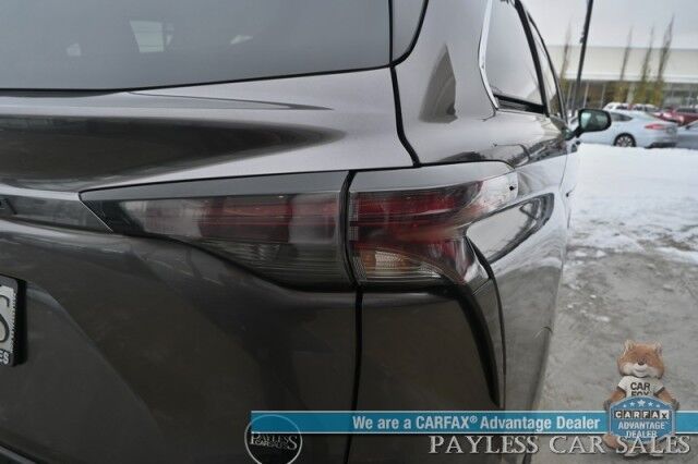 2023 Toyota Sienna XLE Hybrid / AWD / Power & Heated Leather Seats / Sunroof / Adaptive Cruise / Lane Depart & Blind Spot Alert / Rear Captain Chairs / 3rd Row / Apple CarPlay & Android Auto / Back Up Camera / 36 MPG / 1-Owner Anchorage AK