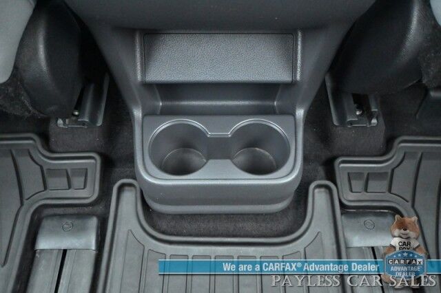 2023 Toyota Sienna XLE Hybrid / AWD / Power & Heated Leather Seats / Sunroof / Adaptive Cruise / Lane Depart & Blind Spot Alert / Rear Captain Chairs / 3rd Row / Apple CarPlay & Android Auto / Back Up Camera / 36 MPG / 1-Owner Anchorage AK