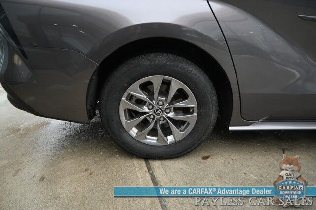 2023 Toyota Sienna XLE Hybrid / AWD / Power & Heated Leather Seats / Sunroof / Adaptive Cruise / Lane Depart & Blind Spot Alert / Rear Captain Chairs / 3rd Row / Apple CarPlay & Android Auto / Back Up Camera / 36 MPG / 1-Owner Anchorage AK