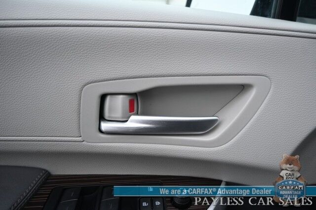 2023 Toyota Sienna XLE Hybrid / AWD / Power & Heated Leather Seats / Sunroof / Adaptive Cruise / Lane Depart & Blind Spot Alert / Rear Captain Chairs / 3rd Row / Apple CarPlay & Android Auto / Back Up Camera / 36 MPG / 1-Owner Anchorage AK