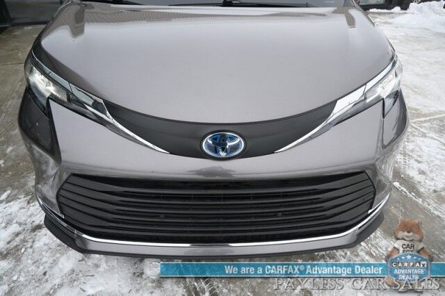 2023 Toyota Sienna XLE Hybrid / AWD / Power & Heated Leather Seats / Sunroof / Adaptive Cruise / Lane Depart & Blind Spot Alert / Rear Captain Chairs / 3rd Row / Apple CarPlay & Android Auto / Back Up Camera / 36 MPG / 1-Owner Anchorage AK