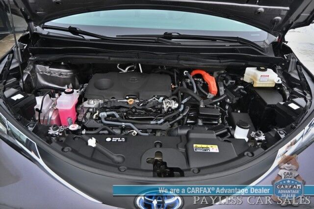 2023 Toyota Sienna XLE Hybrid / AWD / Power & Heated Leather Seats / Sunroof / Adaptive Cruise / Lane Depart & Blind Spot Alert / Rear Captain Chairs / 3rd Row / Apple CarPlay & Android Auto / Back Up Camera / 36 MPG / 1-Owner Anchorage AK