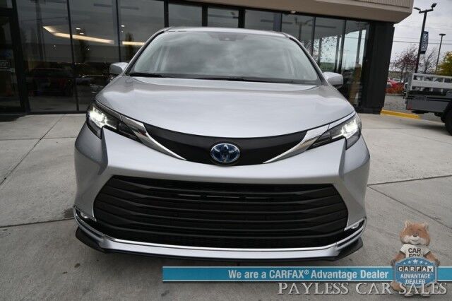2023 Toyota Sienna XLE Hybrid