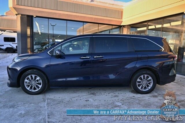 2023 Toyota Sienna XLE Hybrid