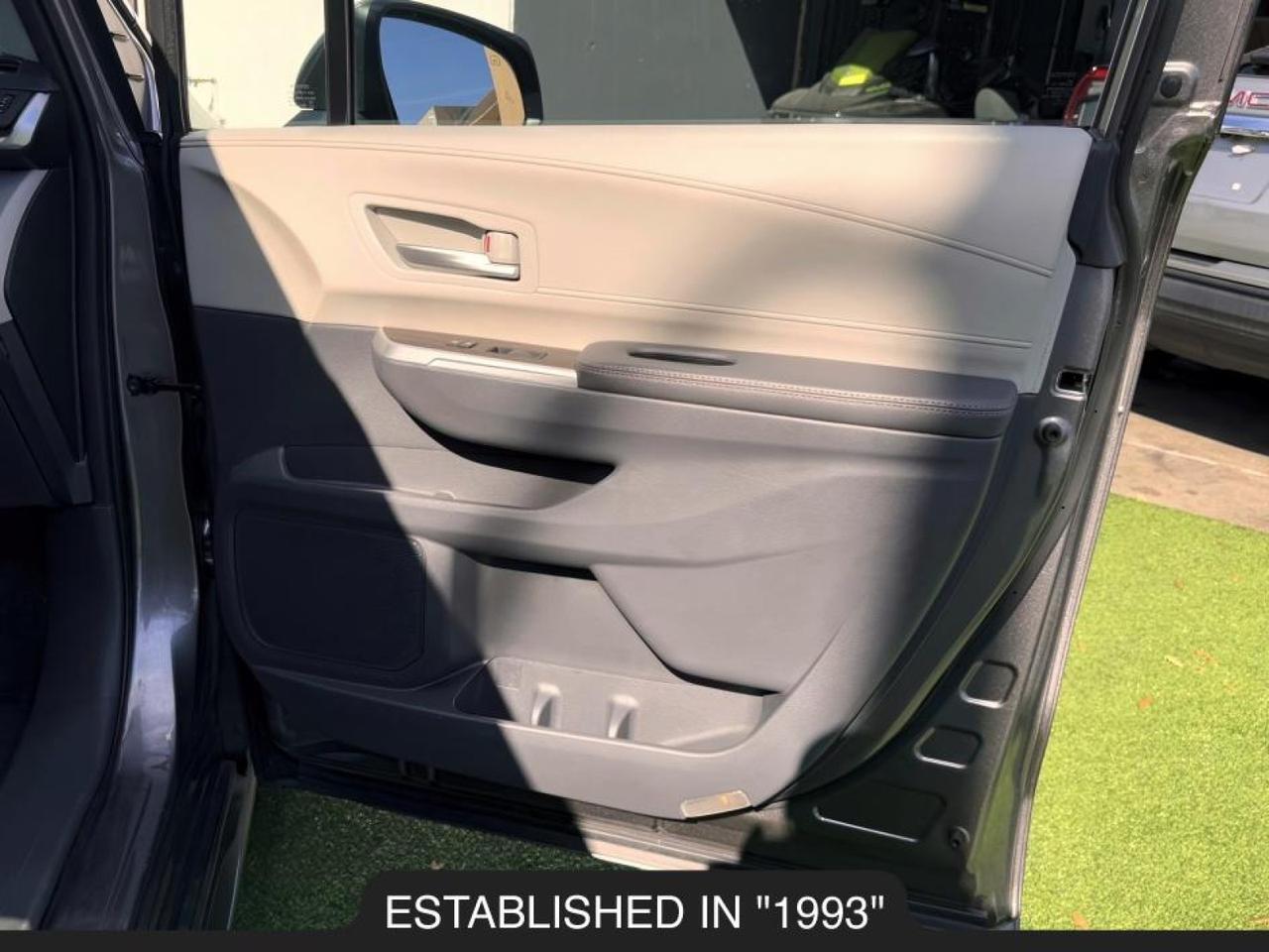 2023 Toyota Sienna XLE Miami FL