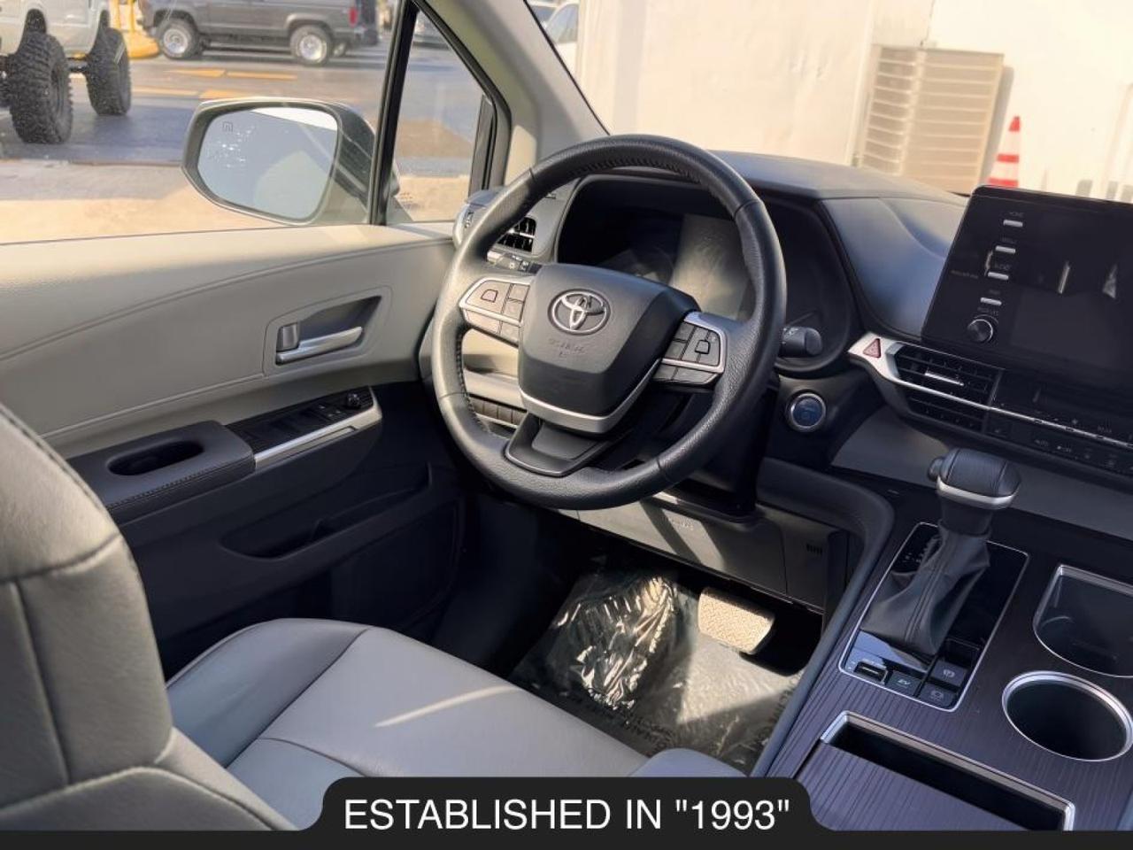 2023 Toyota Sienna XLE Miami FL