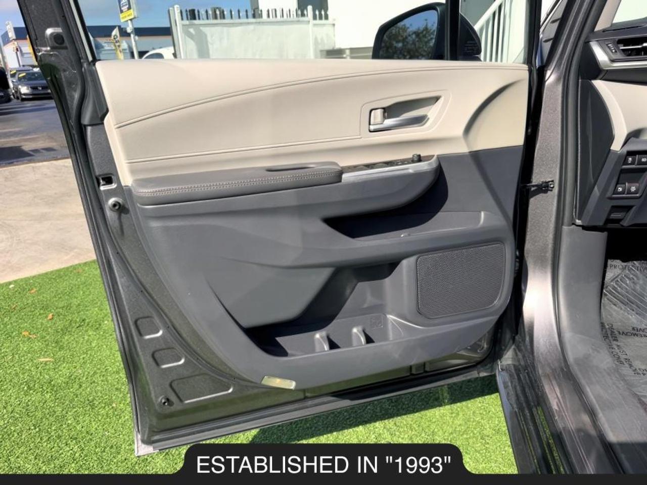 2023 Toyota Sienna XLE Miami FL
