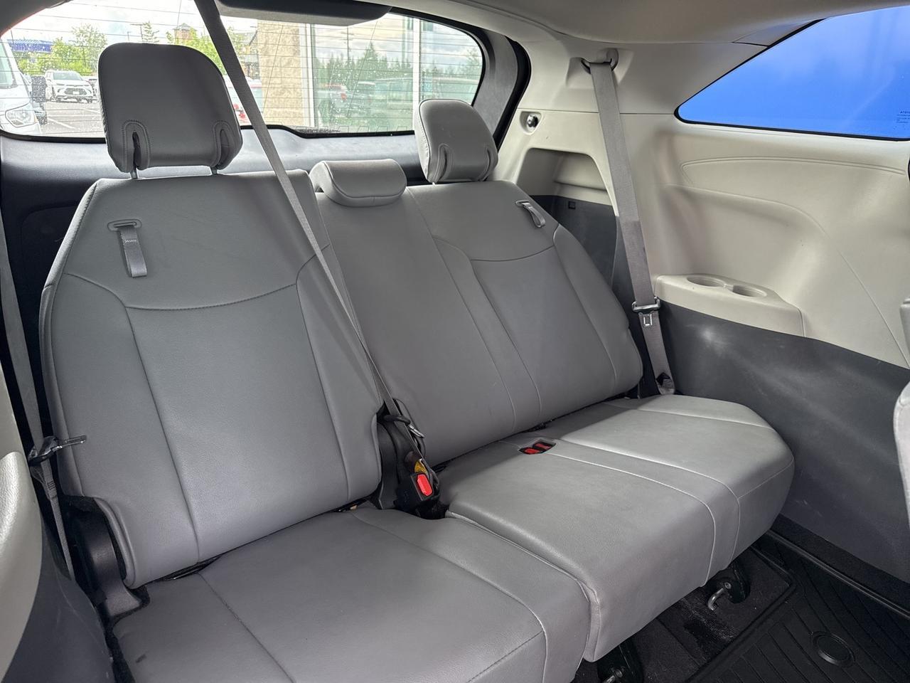 2023 Toyota Sienna XLE Bend OR