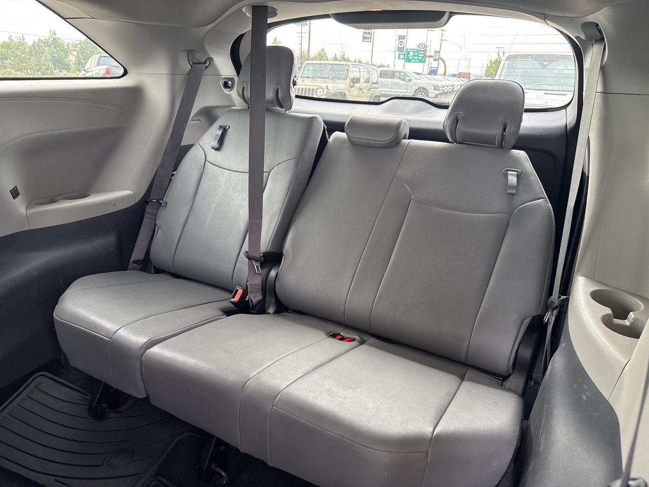 2023 Toyota Sienna XLE Bend OR