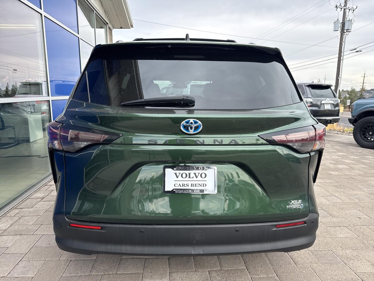 2023 Toyota Sienna XLE Bend OR