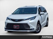 2023_Toyota_Sienna_XLE_ Roseville CA