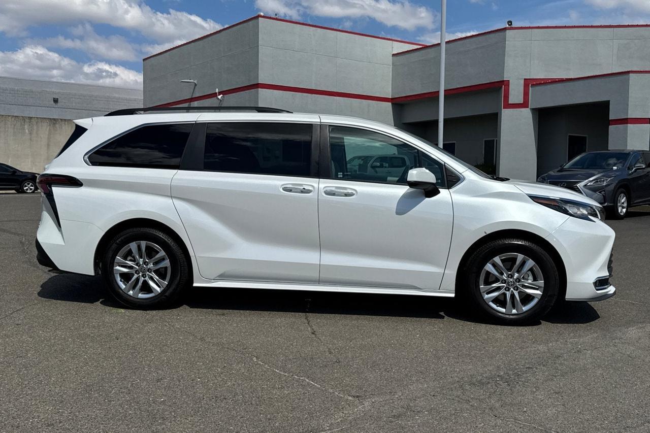 2023 Toyota Sienna XLE Roseville CA