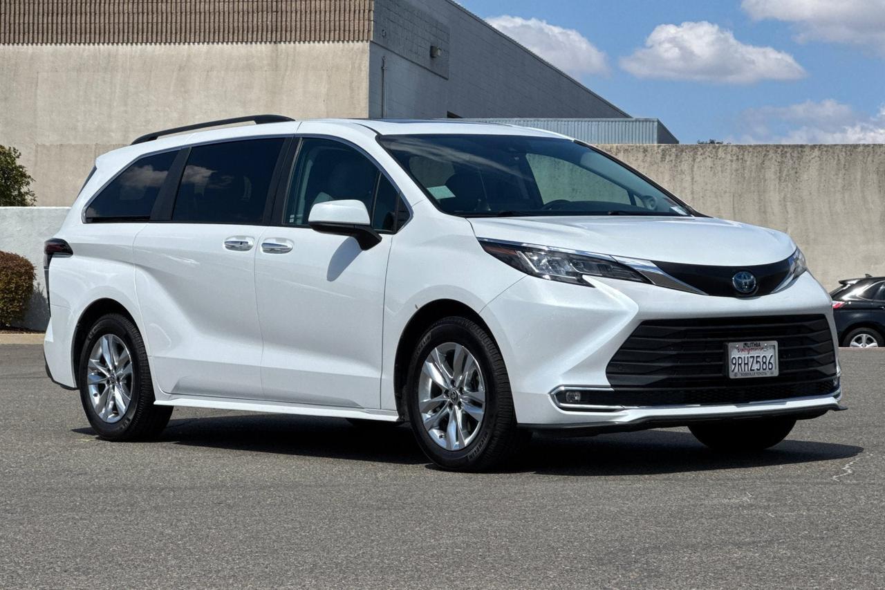 2023 Toyota Sienna XLE Roseville CA