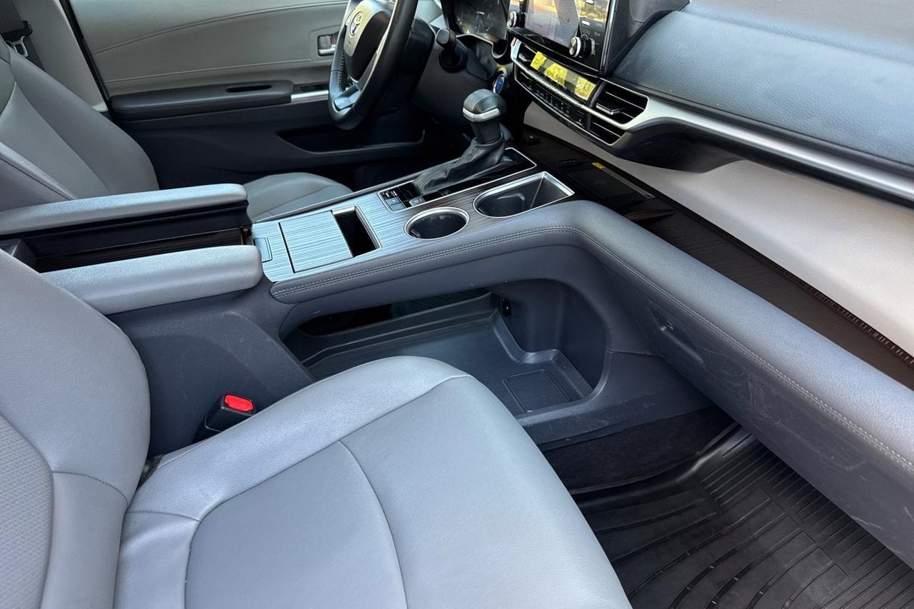 2023 Toyota Sienna XLE Roseville CA