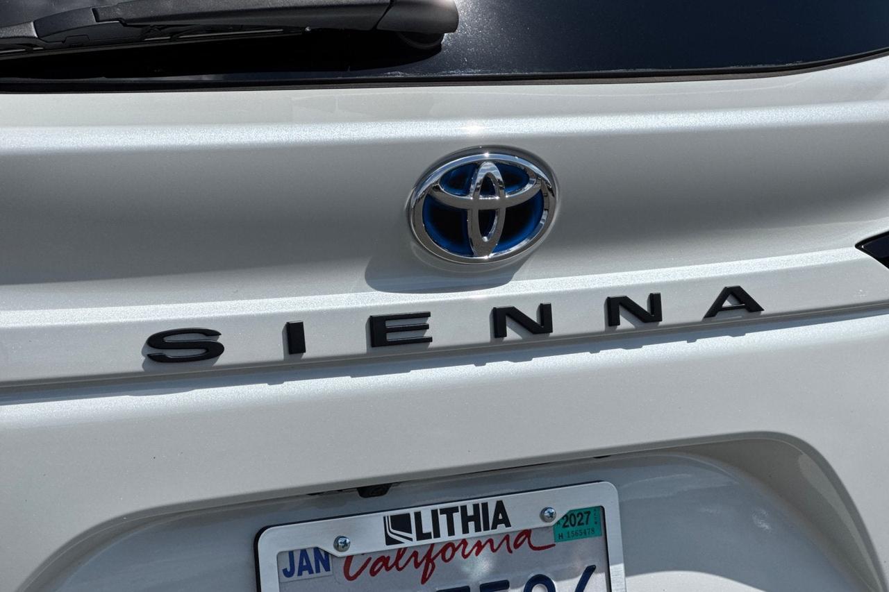 2023 Toyota Sienna XLE Roseville CA