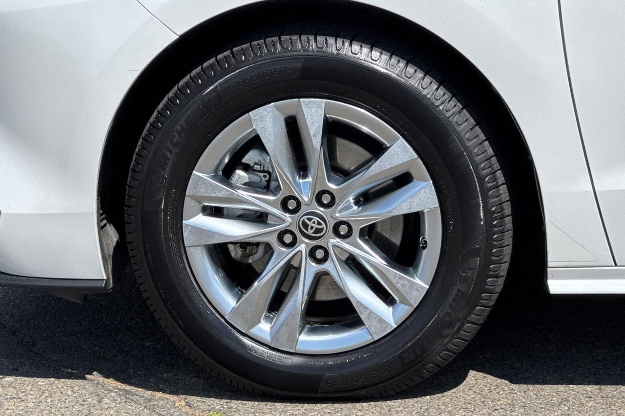 2023 Toyota Sienna XLE Roseville CA