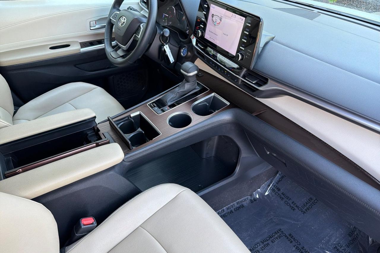 2023 Toyota Sienna XLE Roseville CA