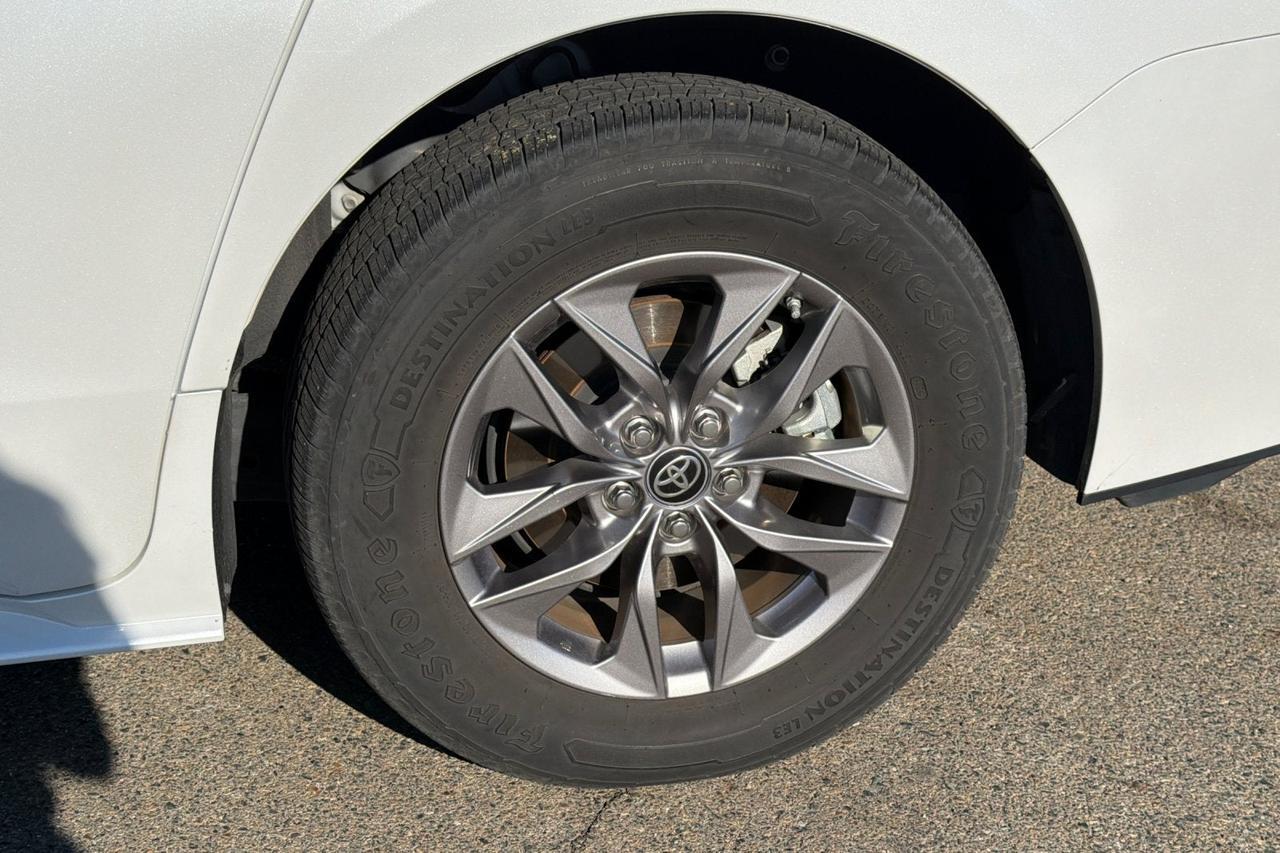 2023 Toyota Sienna XLE Roseville CA