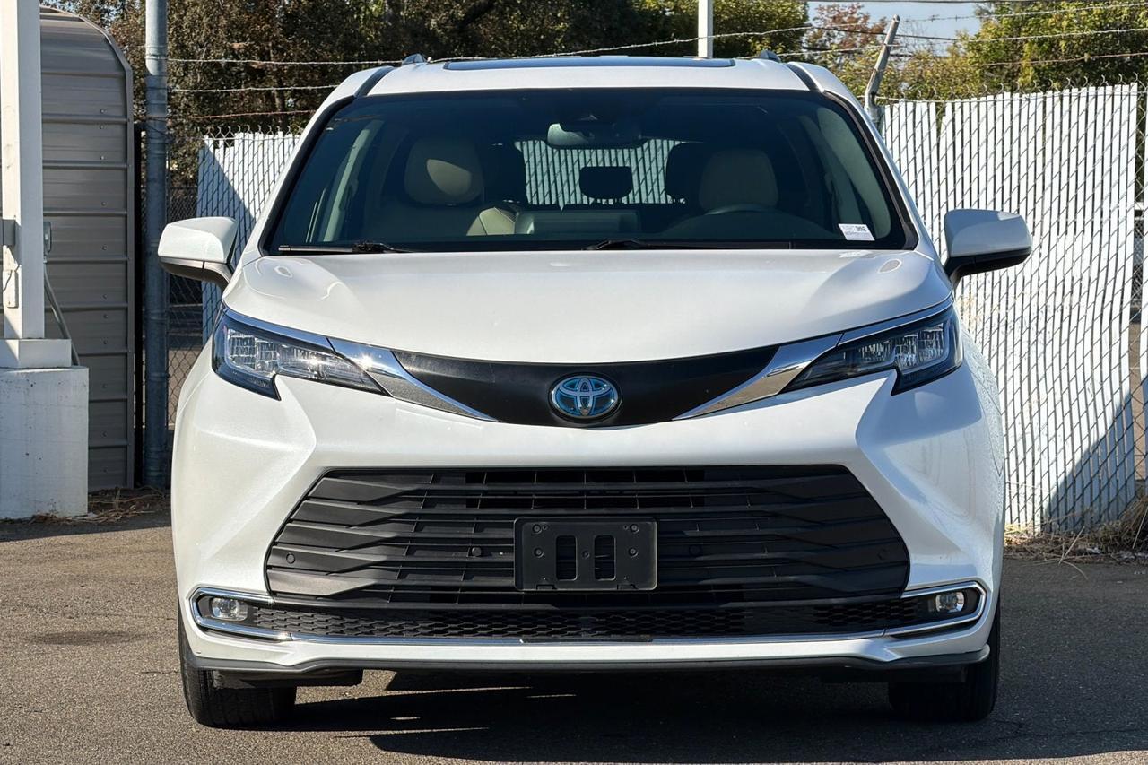 2023 Toyota Sienna XLE Roseville CA
