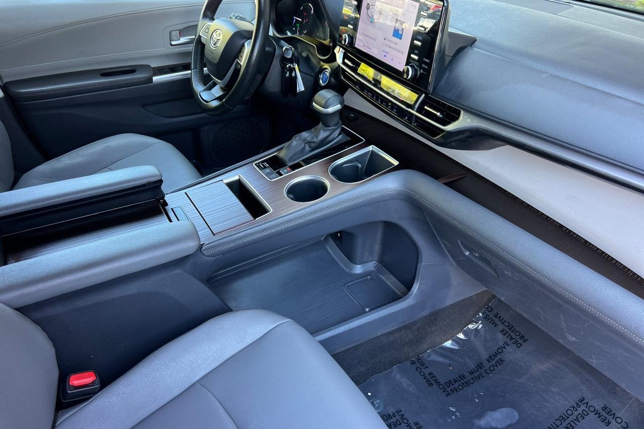 2023 Toyota Sienna XLE Roseville CA