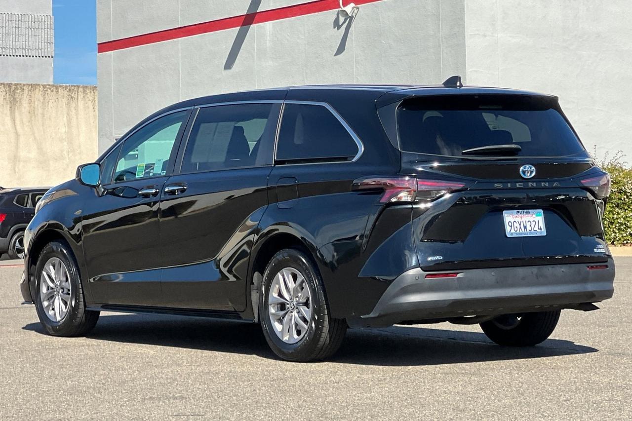 2023 Toyota Sienna XLE Roseville CA