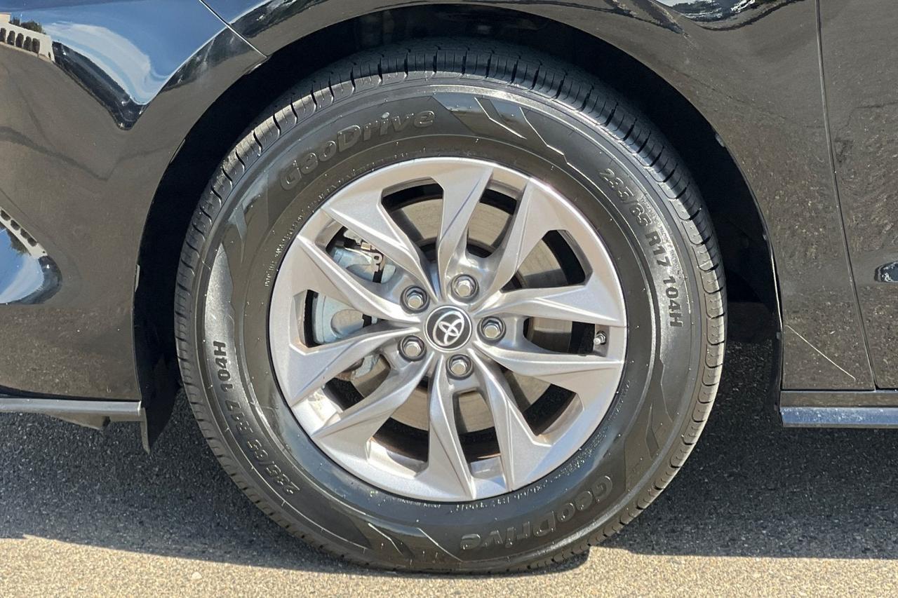 2023 Toyota Sienna XLE Roseville CA