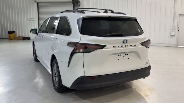 2023 Toyota Sienna XLE San Antonio TX