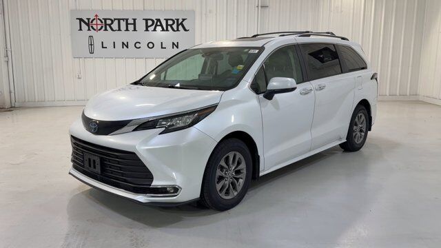 2023 Toyota Sienna XLE San Antonio TX