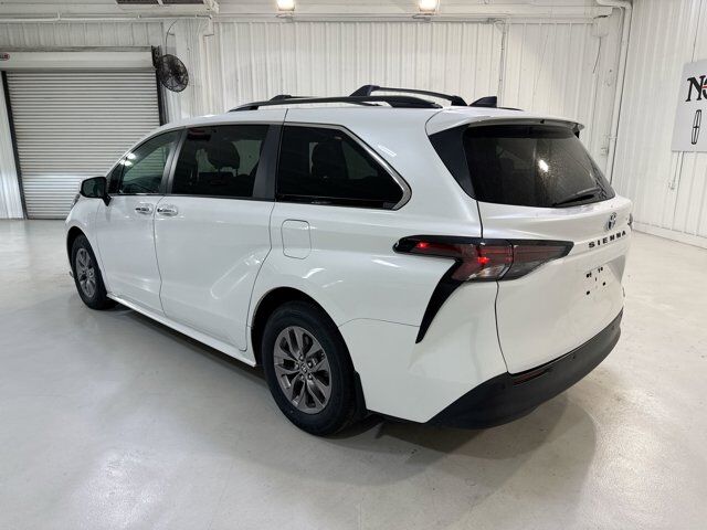 2023 Toyota Sienna XLE San Antonio TX
