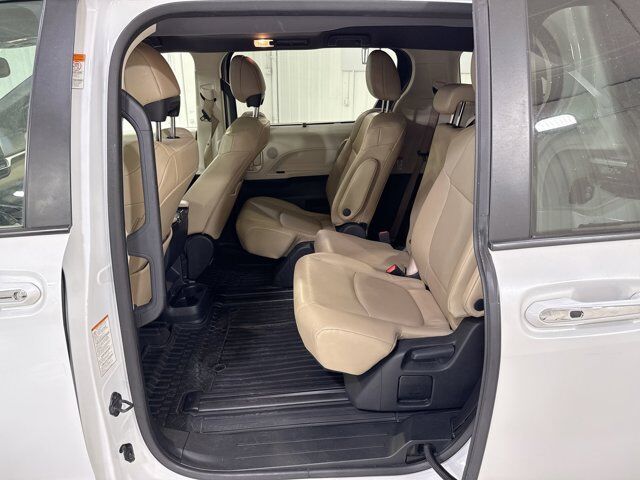 2023 Toyota Sienna XLE San Antonio TX