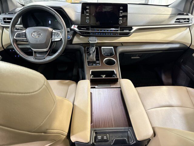 2023 Toyota Sienna XLE San Antonio TX