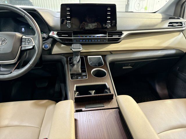 2023 Toyota Sienna XLE San Antonio TX