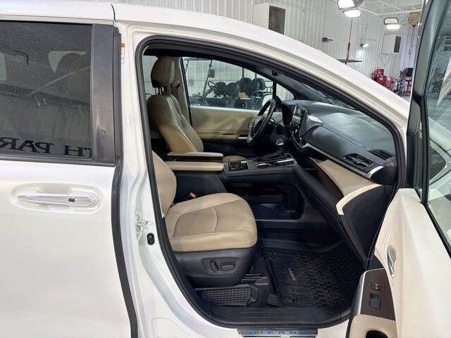 2023 Toyota Sienna XLE San Antonio TX
