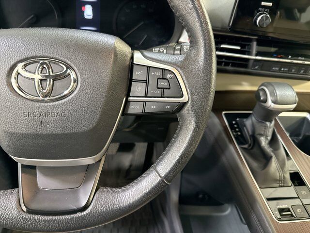 2023 Toyota Sienna XLE San Antonio TX