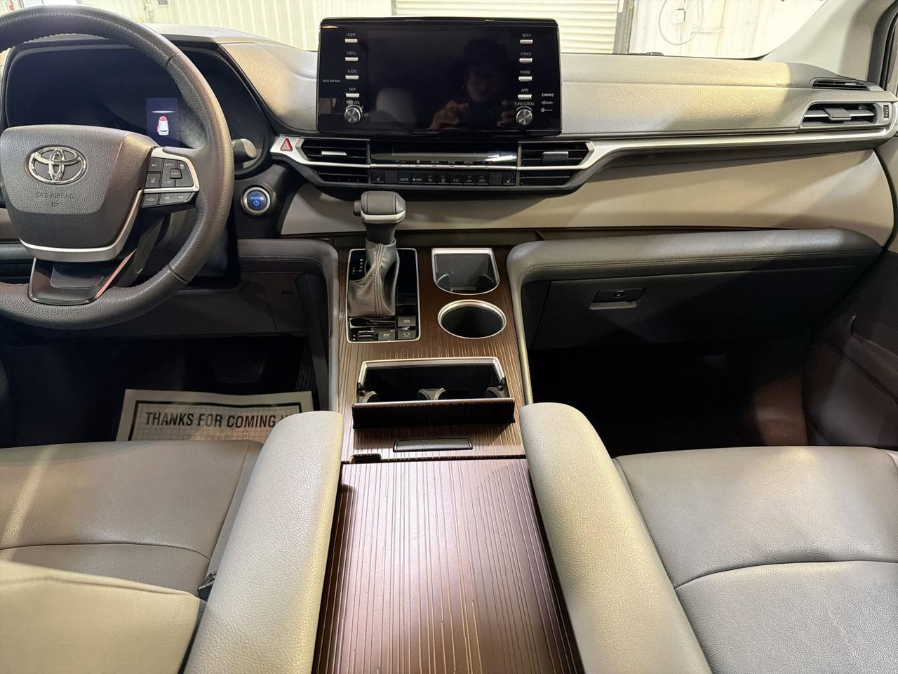 2023 Toyota Sienna XLE San Antonio TX