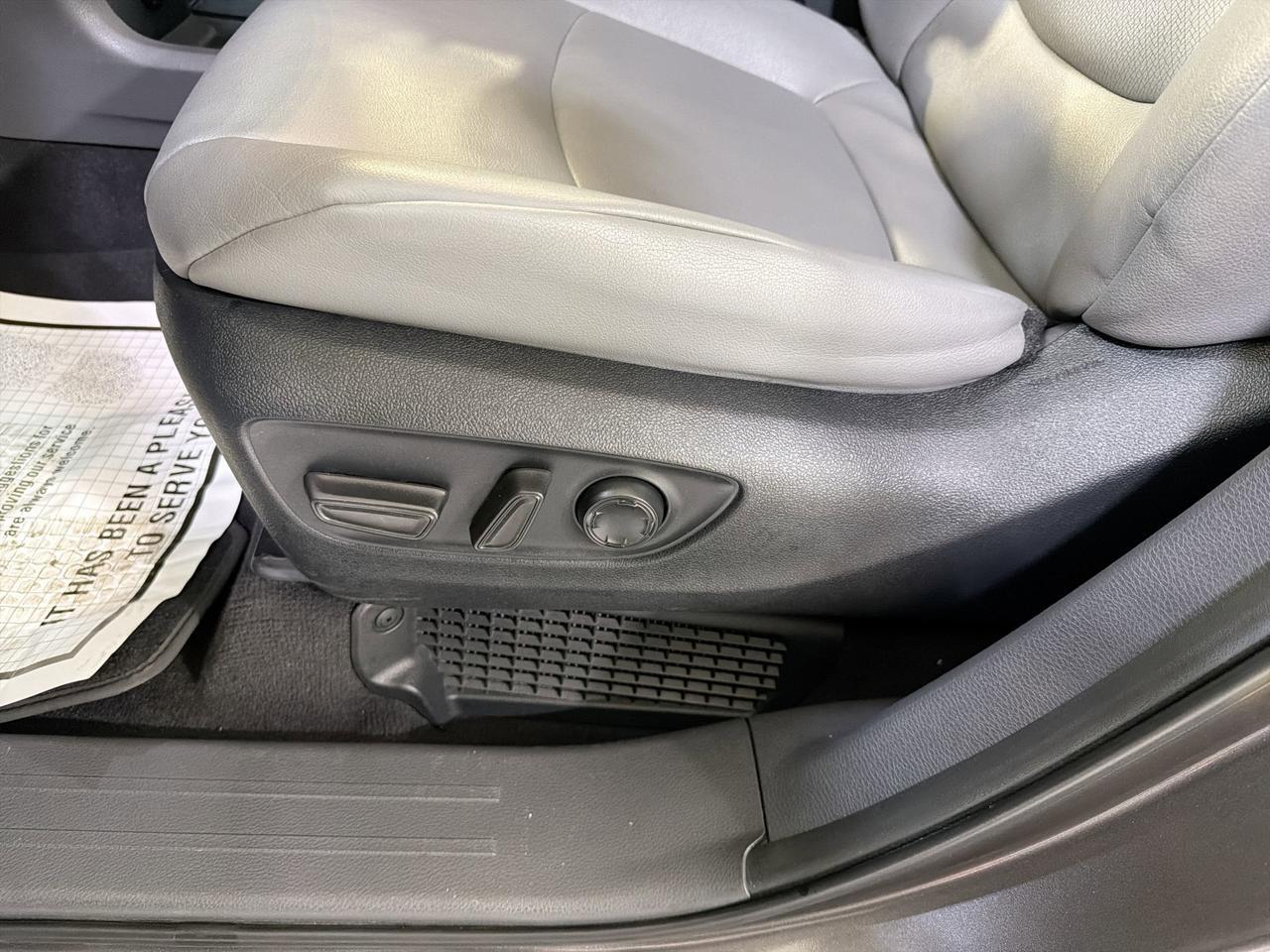 2023 Toyota Sienna XLE San Antonio TX