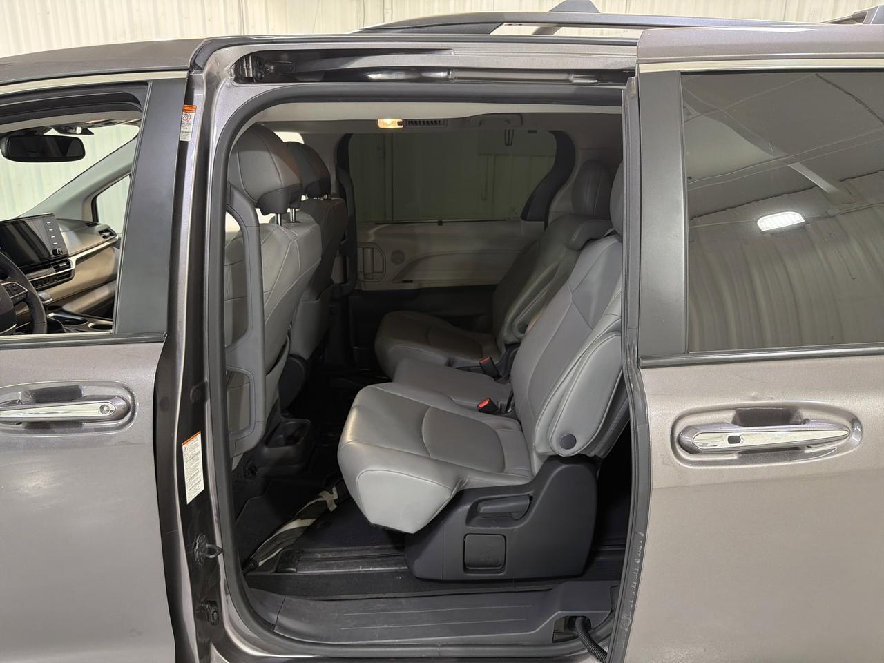 2023 Toyota Sienna XLE San Antonio TX