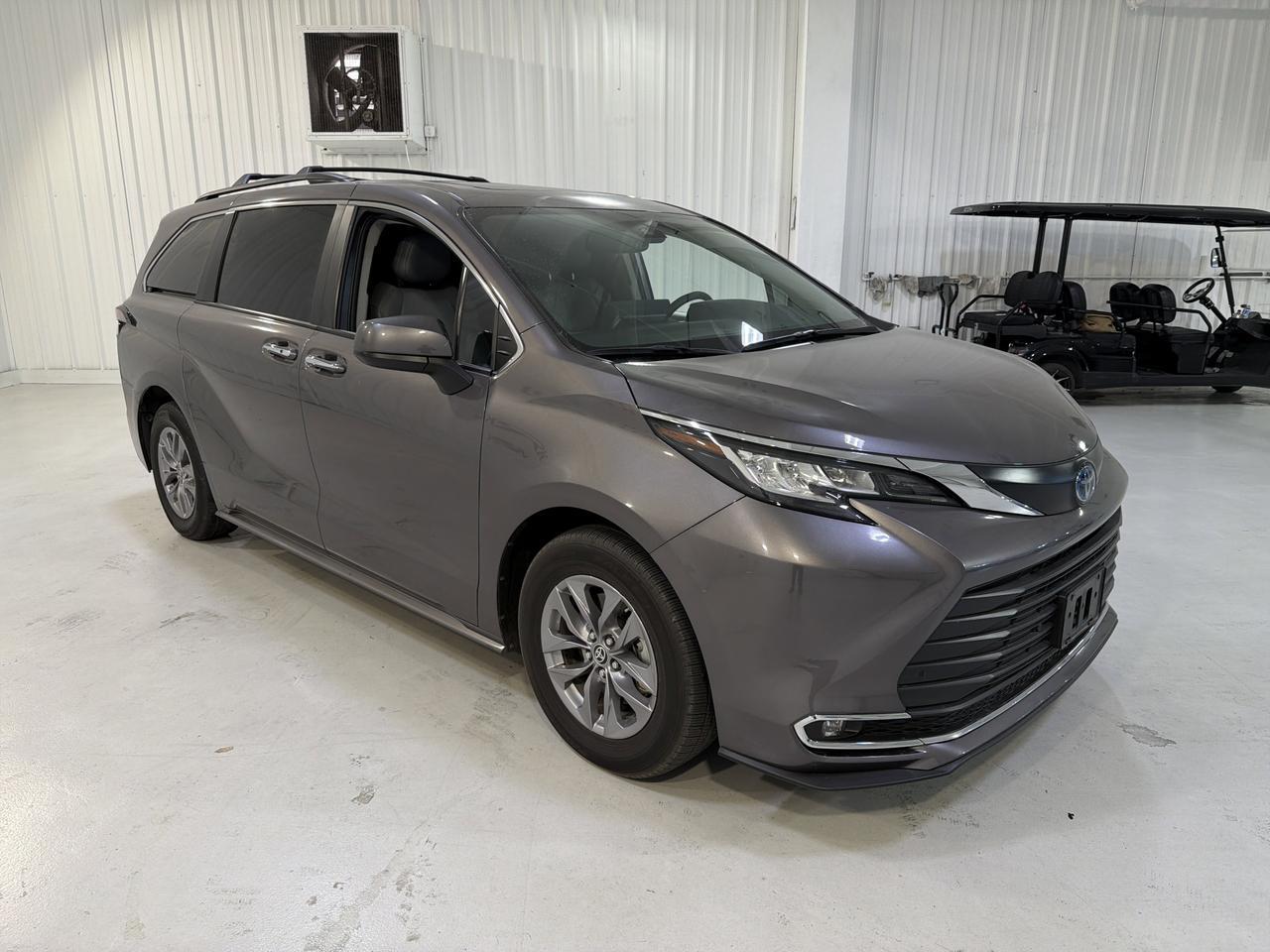 2023 Toyota Sienna XLE San Antonio TX
