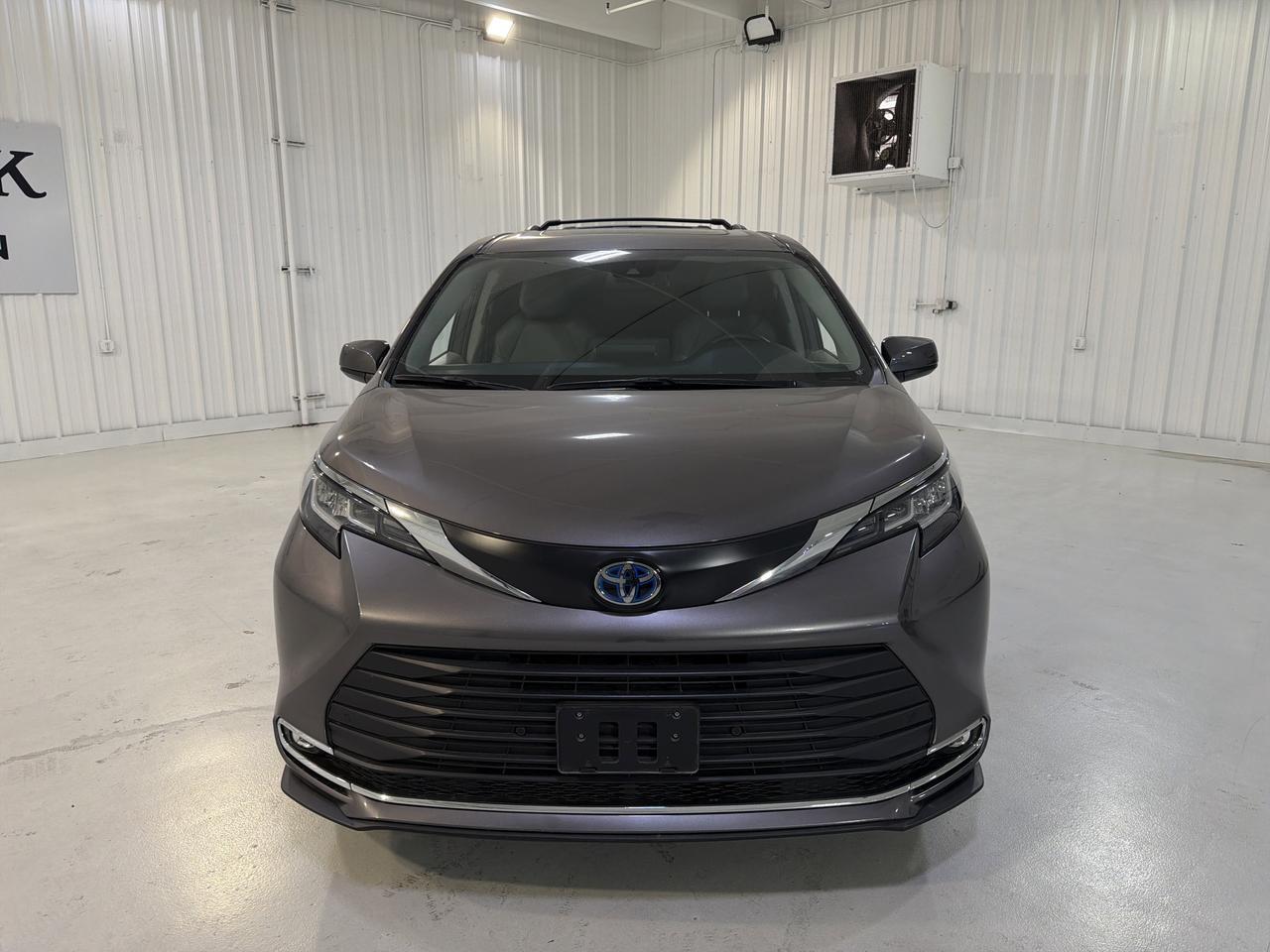 2023 Toyota Sienna XLE San Antonio TX