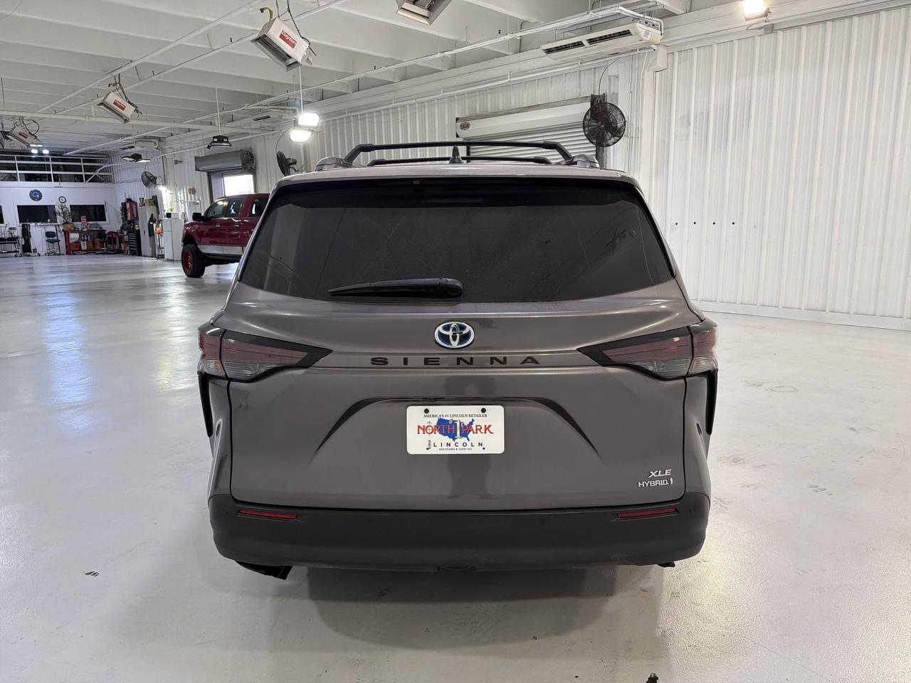 2023 Toyota Sienna XLE San Antonio TX